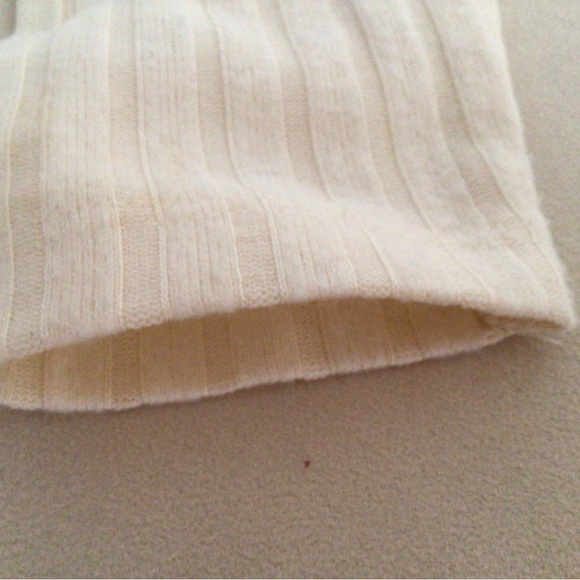 Very soft knitted turtleneck for teenage girl - Picture 4 of 6